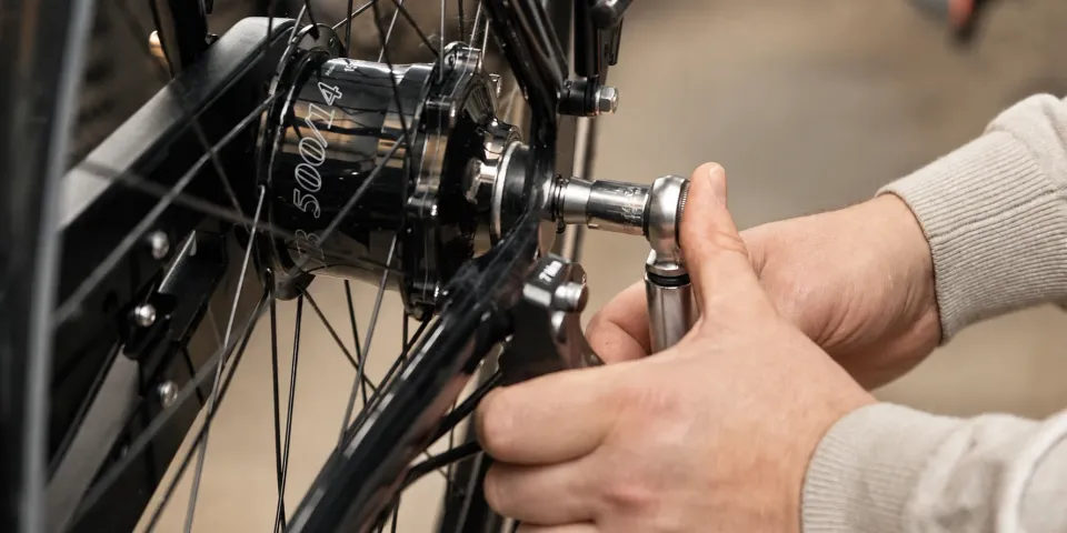 Rohloff agyváltó szervizelése a műhelyben