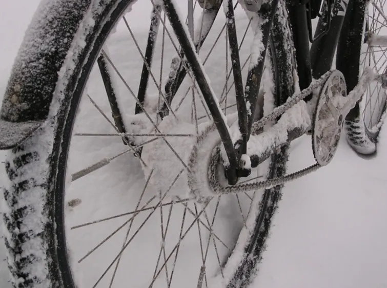 Rohloff agyváltós kerékpár mély hóban